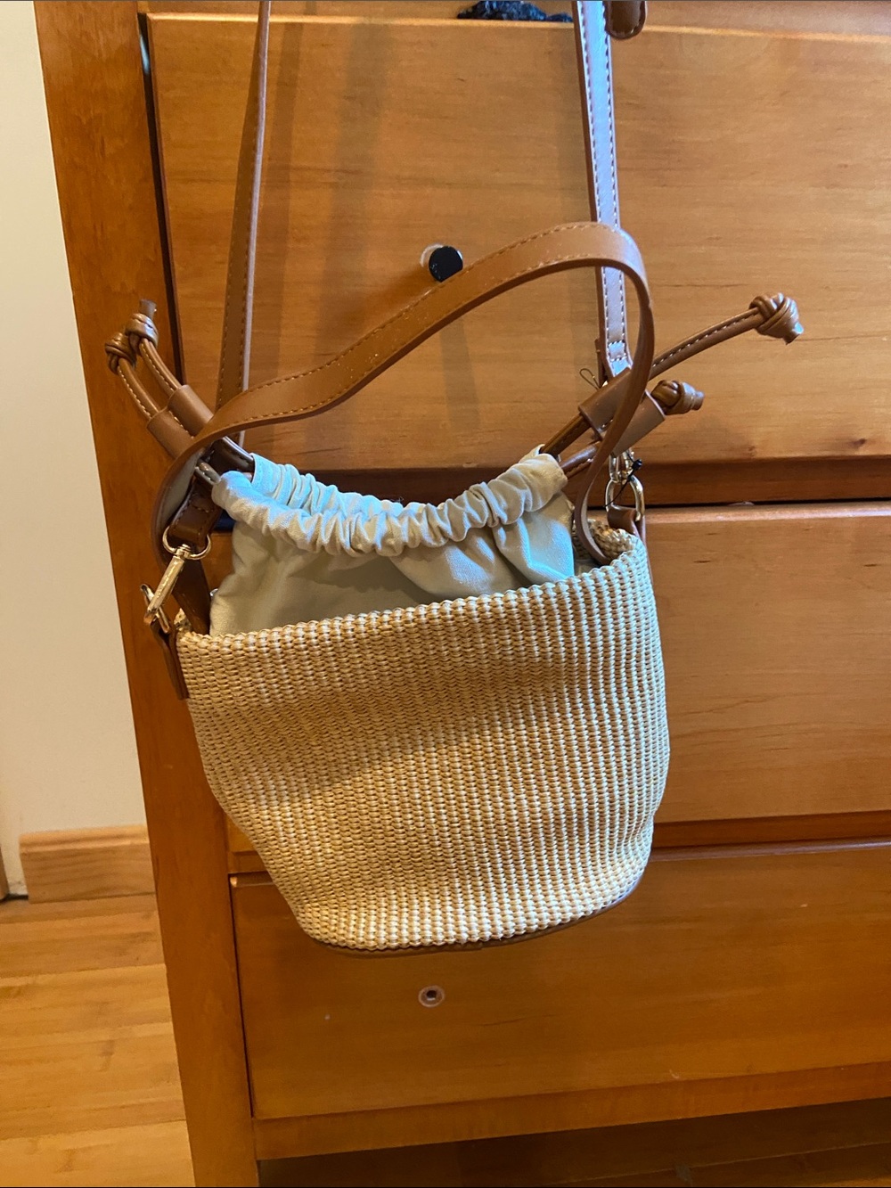 Women’s Straw Bucket Crossbody Bag with Tan Leather Trim